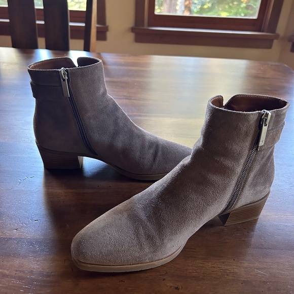 Aquatalia Faria Suede (taupe) Booties (8.5M) - Picture 5 of 6